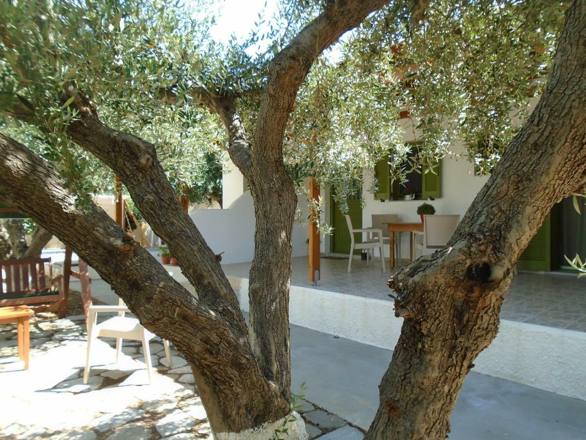 Leros Eleonas Apartments Алінда Екстер'єр фото
