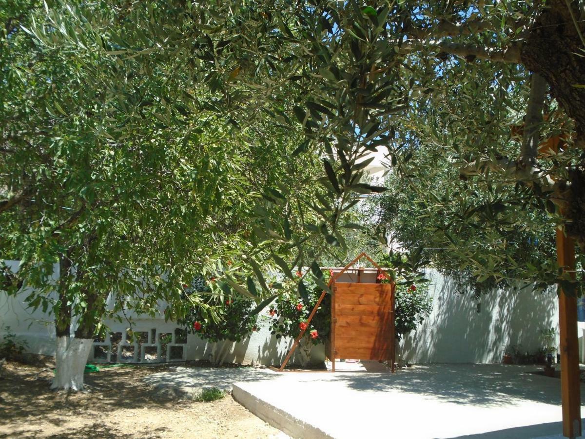 Leros Eleonas Apartments Алінда Екстер'єр фото